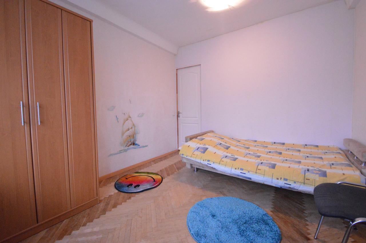 Guest House Otradny For 3 Rooms Kiew Exterior foto